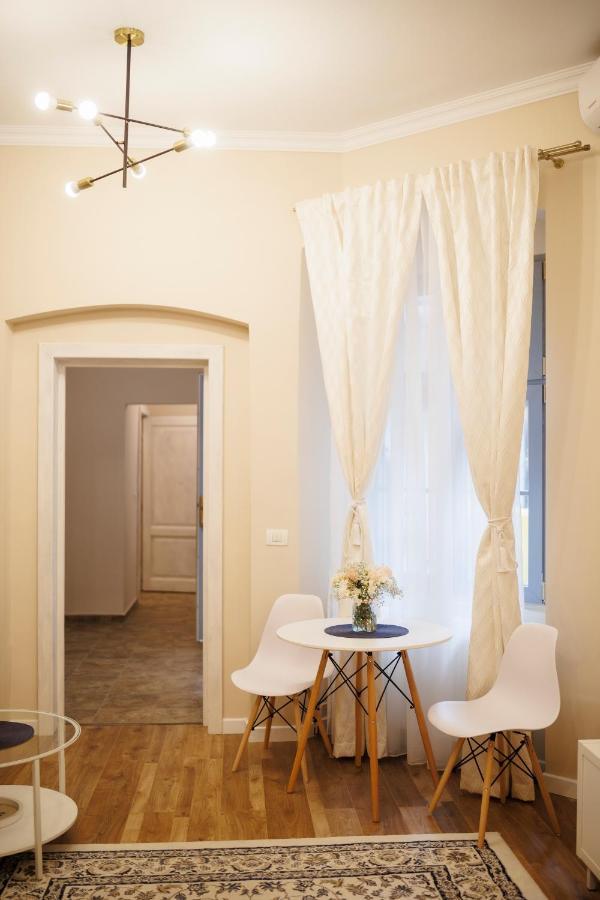 Jolie Flat In The Heart Of The City Temešvár Exteriér fotografie